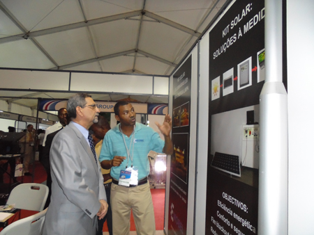 Presidente da República visita stand da EMOBEL na Feira Internacional de Cabo Verde FIC/12